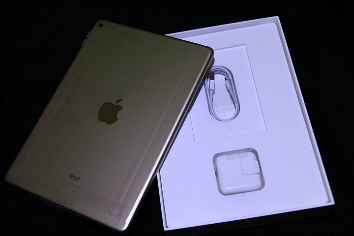 日版 ipad air 2 WIFI...喜金A~ 隨意開箱