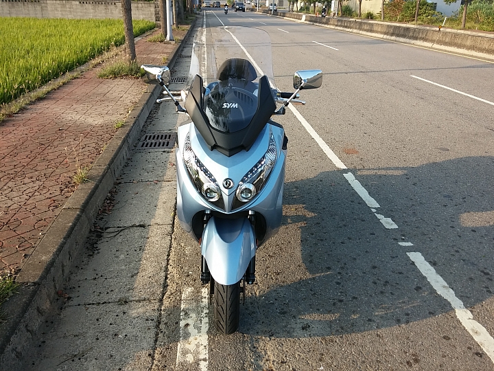 [微開箱] SYM MAXSYM 400i ABS