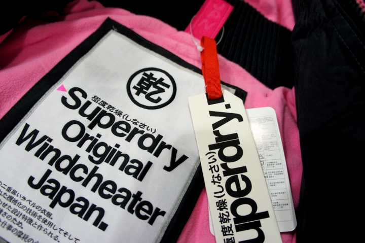 2014 superdry 極度乾燥 女生windcheater 開箱分享