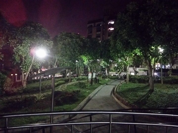 入手了SHARP AQUOS CRYSTAL