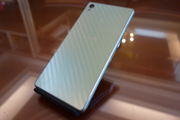 【簡單開箱】金屬綠色系 Sony Xperia Z3 銀箔綠