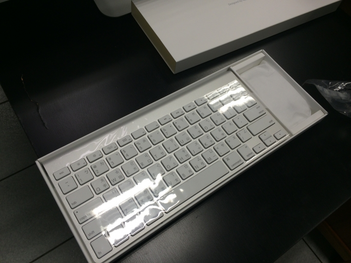 ＹＡ!!終於入手iMac27