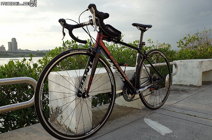 終於入手第一台公路車了.....