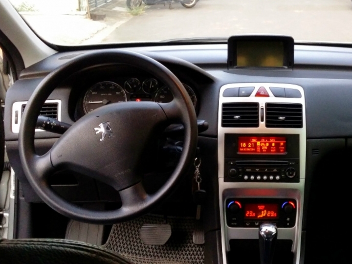 更新！06年Peugeot 307 2.0入手！各位前輩、大哥你們好！ 