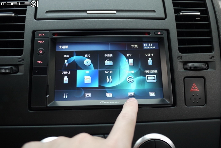 [開箱]Pioneer AVIC-F7300T 主機簡單開箱