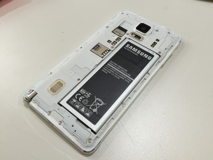 Samsung NOTE4實機把玩首發