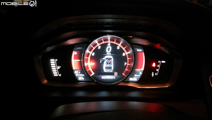 進擊的人生之XC60黑白雙煞交車開箱簡單拍