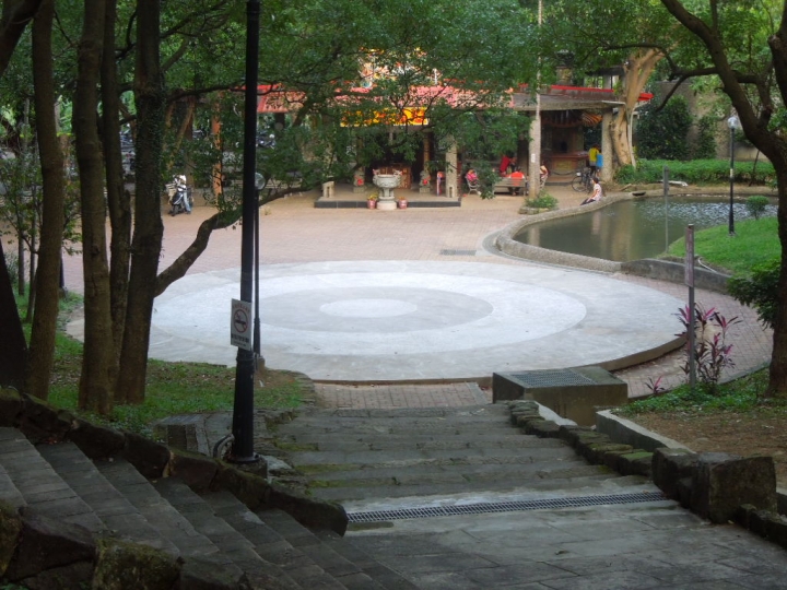 中和中興公園與樂天宮