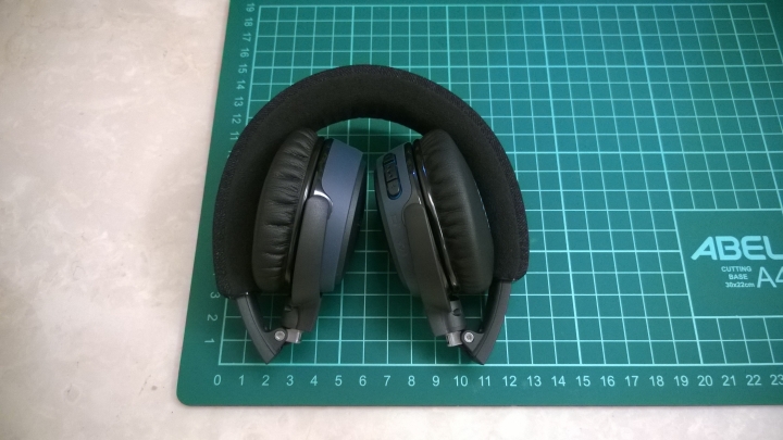 [開箱] Bose SoundLink on-ear Bluetooth headphones