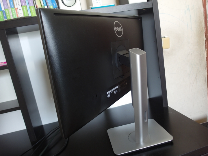 Dell U2414H 及陽春工作桌 微開箱
