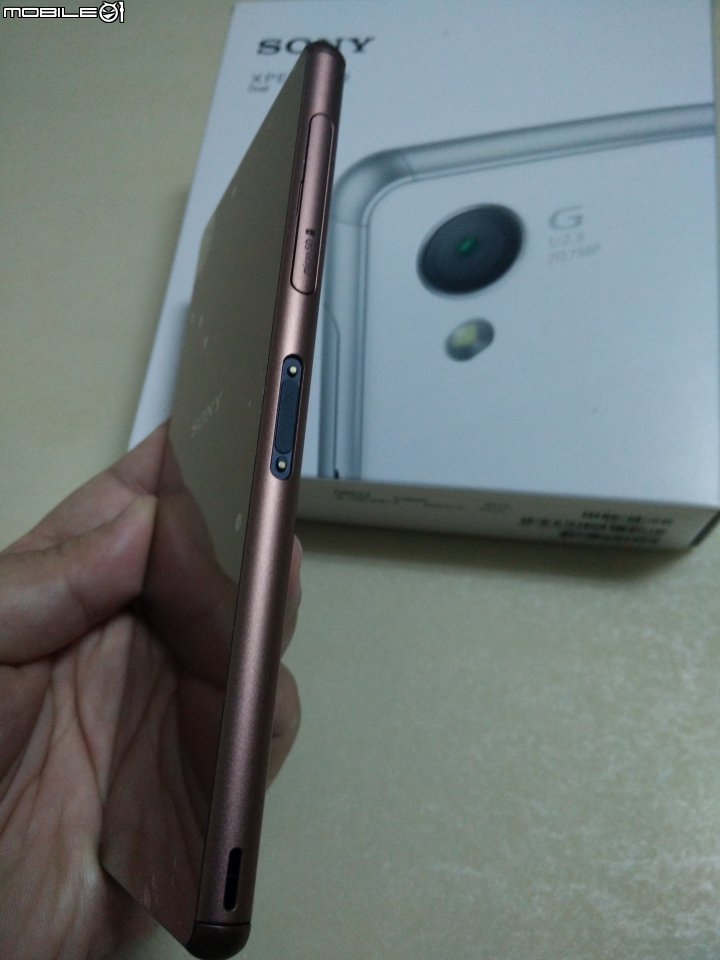 SONY Xperia Z3 DUAL (香港)雙卡版~簡單開箱~應該是台灣第一開吧><~