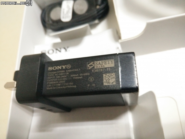 SONY Xperia Z3 DUAL (香港)雙卡版~簡單開箱~應該是台灣第一開吧><~