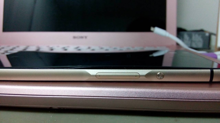 InFocus M810 膨包心得