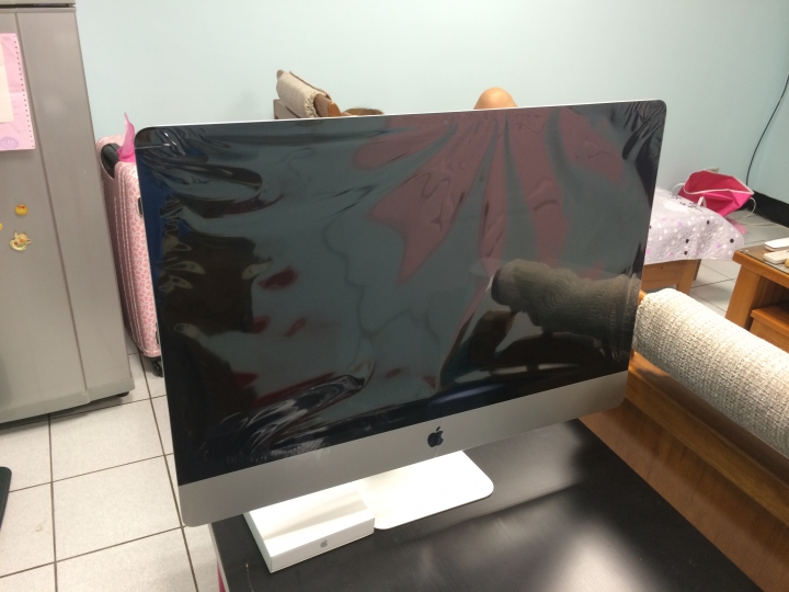 ＹＡ!!終於入手iMac27
