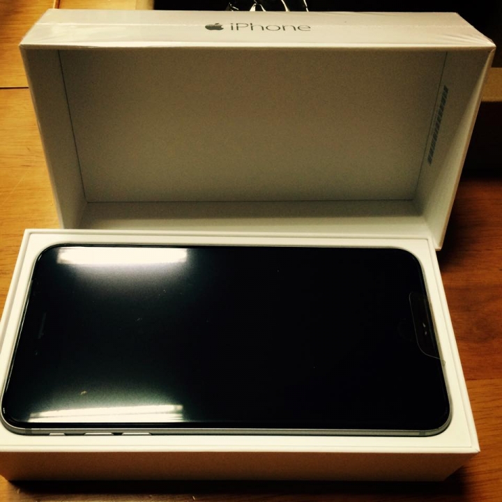 iPhone 6 Plus 128GB  Space Grey unboxing (開箱)