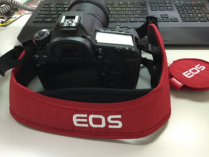 CANON 14mm F2.8 USM終於到了，來分享開箱照