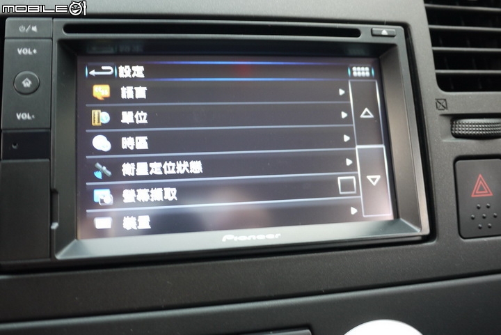 [開箱]Pioneer AVIC-F7300T 主機簡單開箱