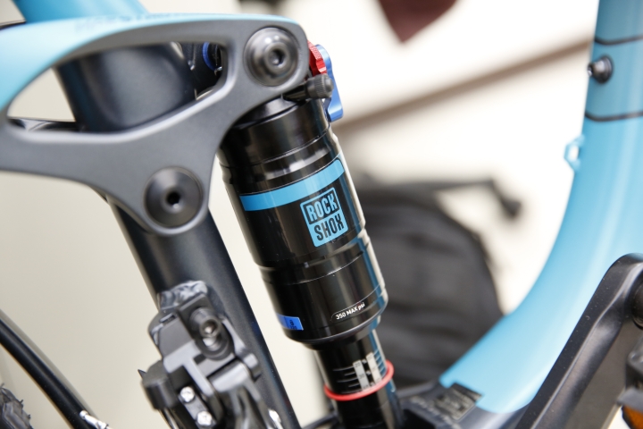 Giant 2015  Reign 27.5 AND FastRoad SLR 2 開箱文