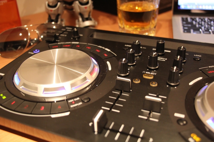 <開箱> Party隨我行，DJ就是我 Pioneer DDJ-WeGO3