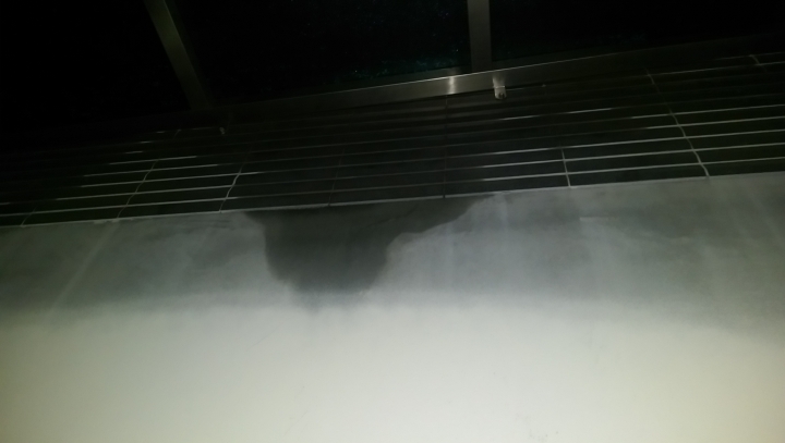 關於使用採光罩車庫會滲水~有方法解決?