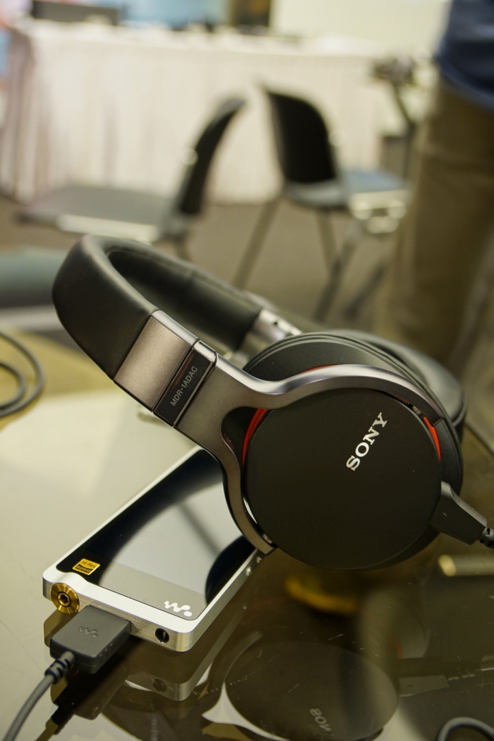 【感想&評測】Sony 2014耳機體驗會 - Z7配上PHA-3的完美組合 Hi-Res的音樂饗宴。（對決JVC SZ2000）