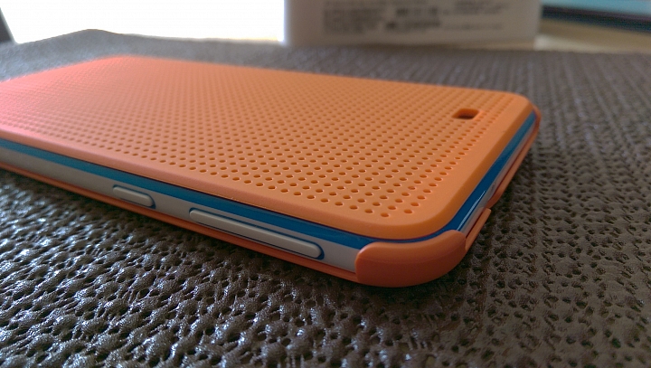 HTC Desire 820藍天白開箱囉~~