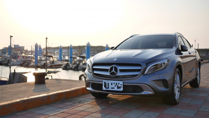 GLA 200 CDI 開箱文 ~ 外觀篇 (圖多請慎入)