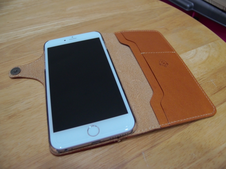 【分享】JACA JACA iPhone 6 Plus 保護皮套開箱文
