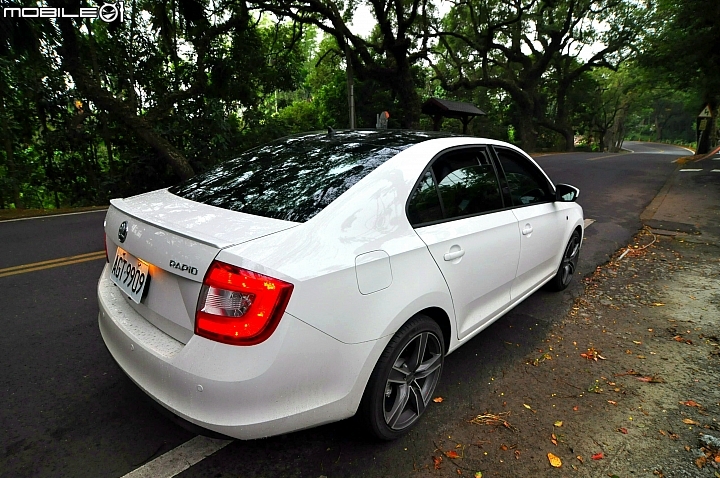 不一樣的 Skoda Rapid 開箱!!!