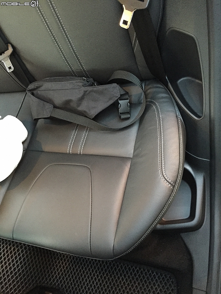 簡單開箱 2014 FOCUS MK3 CW