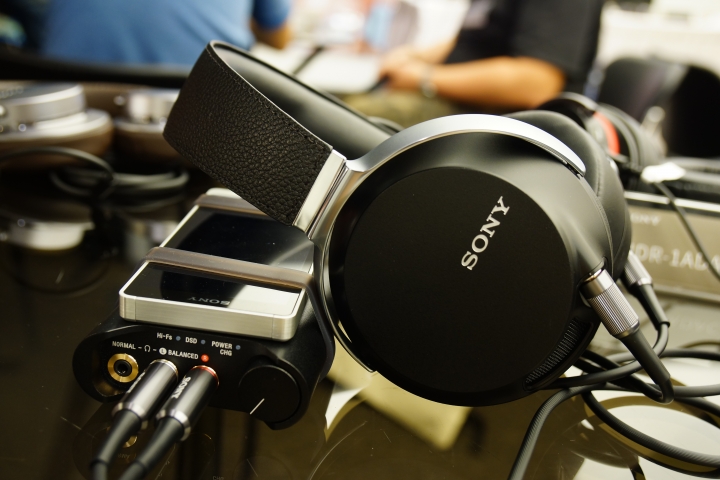 【感想&評測】Sony 2014耳機體驗會 - Z7配上PHA-3的完美組合 Hi-Res的音樂饗宴。（對決JVC SZ2000）