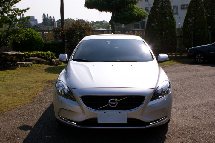 令人著迷的美−Volvo V40