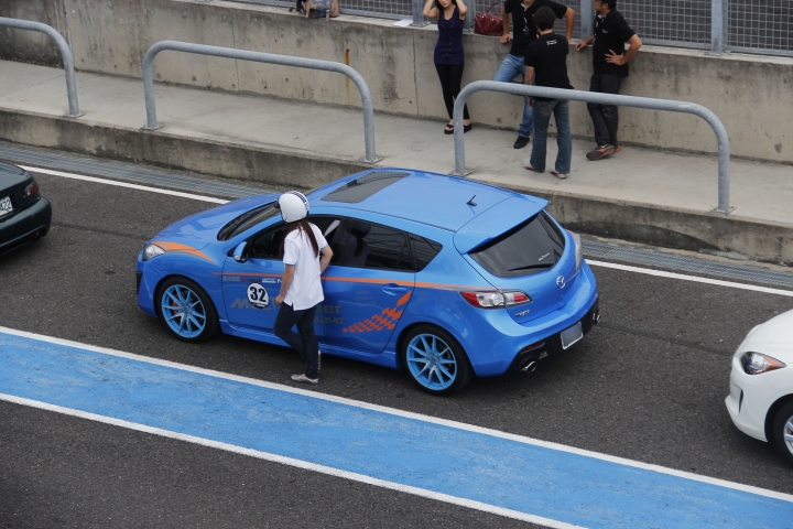 「顛覆 得以超越」 2014 Mazda 大鵬灣賽道體驗會 內有豐富照片、影片