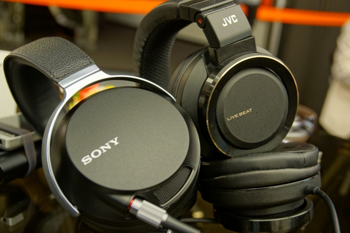 【感想&評測】Sony 2014耳機體驗會 - Z7配上PHA-3的完美組合 Hi-Res的音樂饗宴。（對決JVC SZ2000）