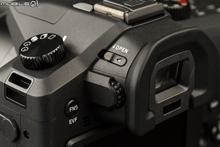 1吋CMOS、4K錄影‧Leica V-Lux 旅遊機新霸主