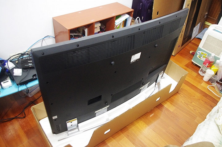 BenQ 55RU6600 黑湛屏曲面電視開箱和不專業評測