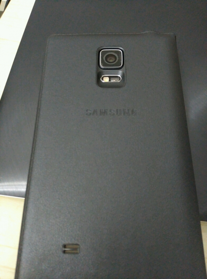 Note edge 原廠皮套，電池，充座開箱圖