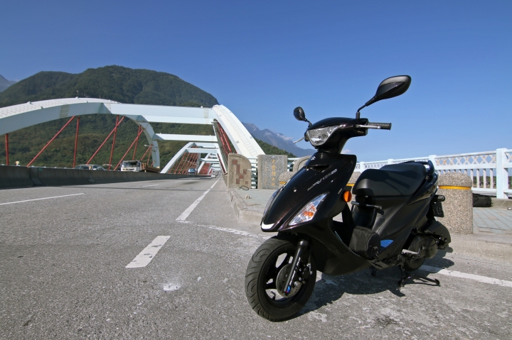 Suzuki Address V125SS 黑咖啡 開箱～（老闆好厲害的獨門絕活）