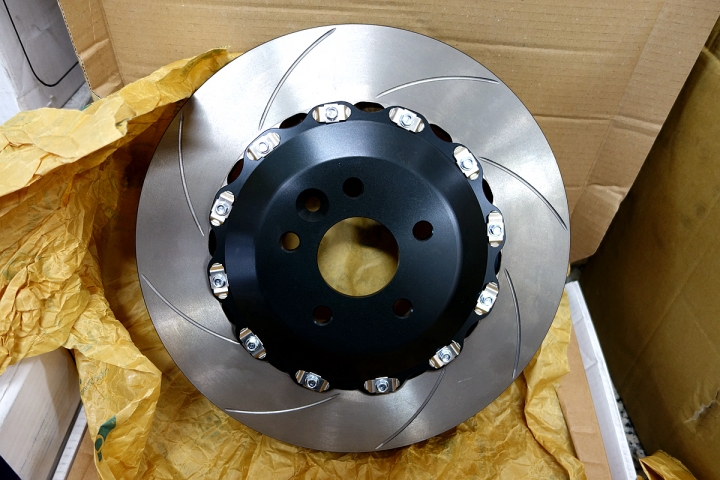 KUGA 6G  剎車系統小升級 _ AP Racing CP 8530_熱騰騰的發燒貨