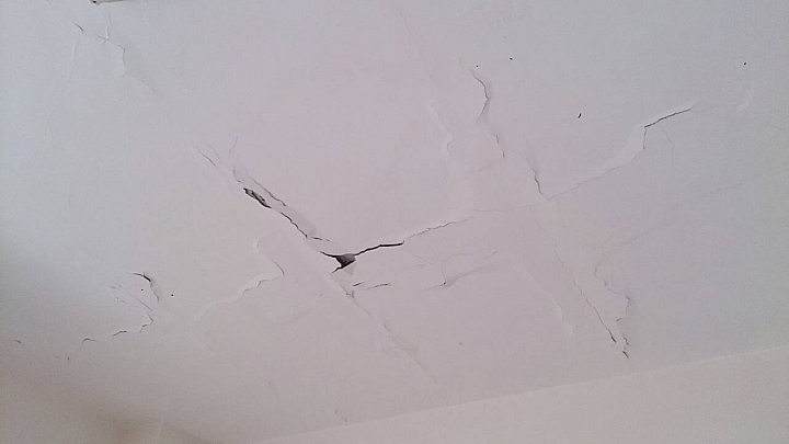 請教版上大大天花板的問題!