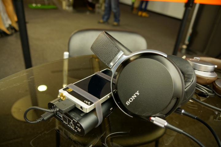【感想&評測】Sony 2014耳機體驗會 - Z7配上PHA-3的完美組合 Hi-Res的音樂饗宴。（對決JVC SZ2000）