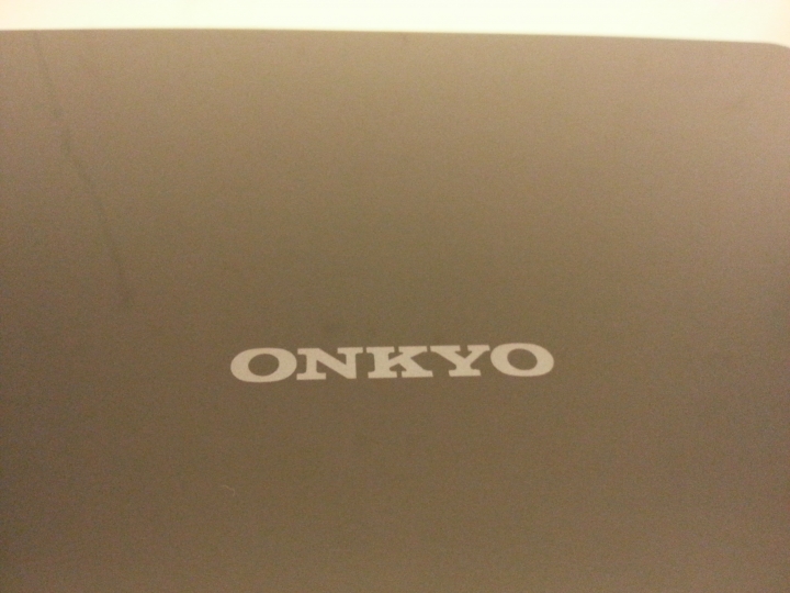 ONKYO LSB50 Soundbar 簡易開箱  ...喜歡它簡潔的造型