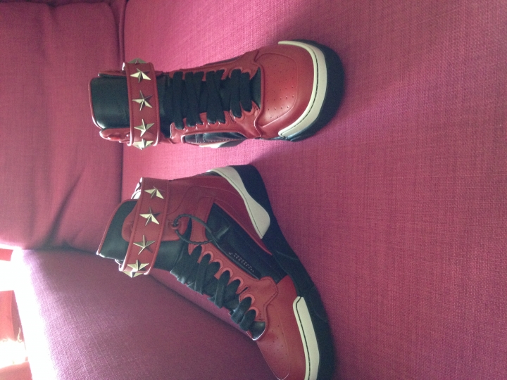 Givenchy Tyson 紅色 & Visvim Kudu 深藍 微開箱