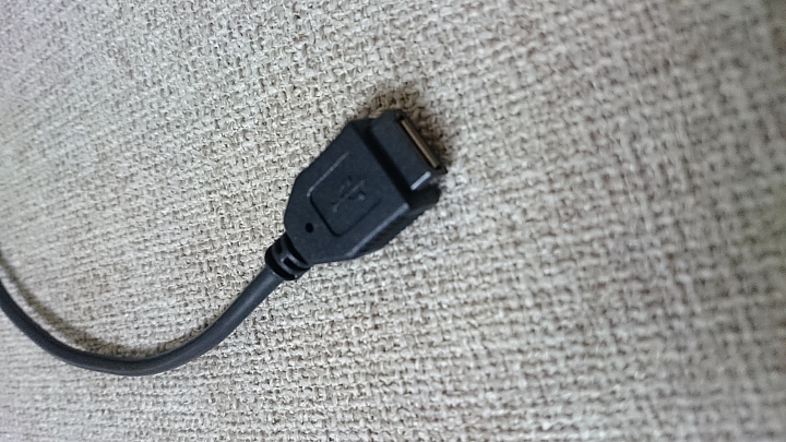 日本來的 Sony Z3 磁充線