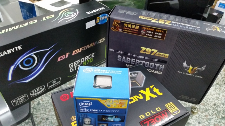 組給腦公的PC終於組好了