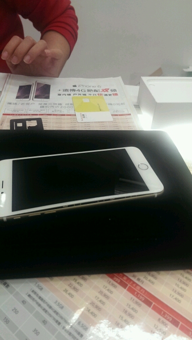 等了好久的plus 128G居然....