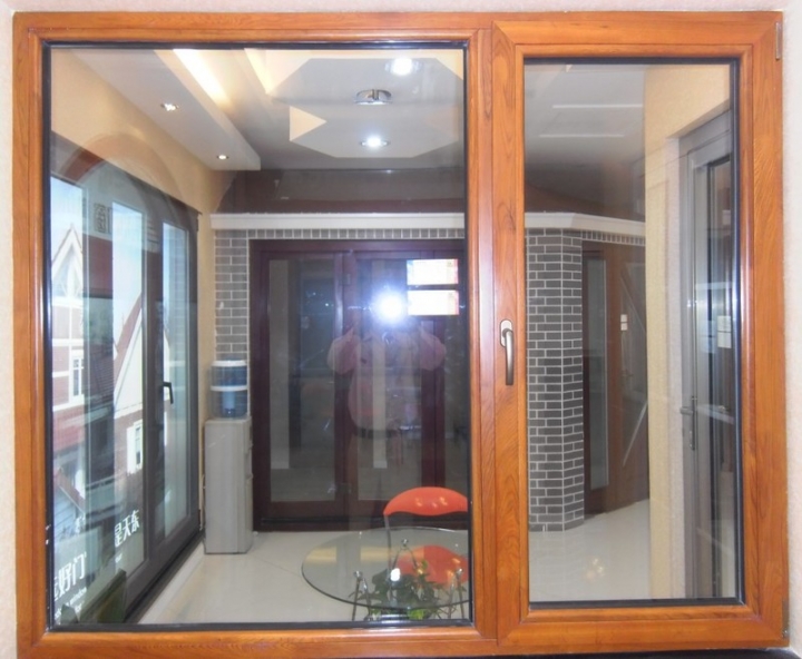 台灣有木包鋁窗或鋁包木窗嗎？