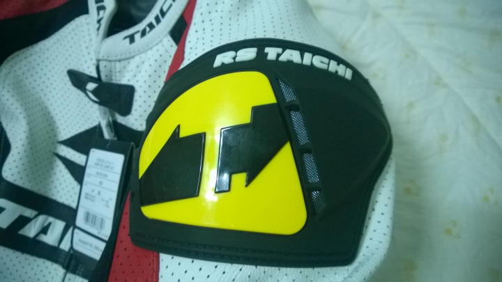 多啦A夢之換衣相機[圖超多]---RS-Taichi NXL303 GP-WRX R303