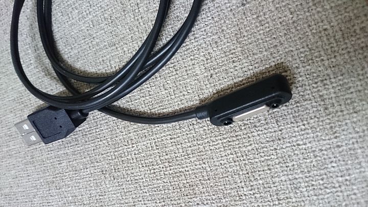 日本來的 Sony Z3 磁充線