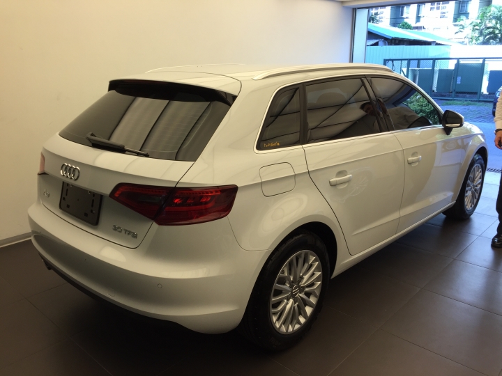 2015 年式 AUDI A3 Sportback 30TFSI 簡易極不專業開箱